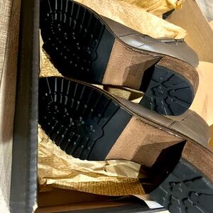 Frye Karen zip brand new